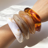UJBOX Bracelet manchette géométrique en acrylique irrégulier grande taille style bohème pour femme – Bijou tendance pour poignet large – Vente flash