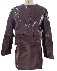 Ensemble 2 pièces élégant pour femme en similicuir brillant, manches longues et jupe courte, tendance - Product Image 2