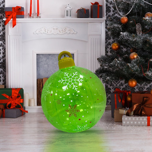 Bola de Navidad Inflable Verde de PVC con Luces, Decoración Navideña para Interiores y Exteriores - Product Image 1