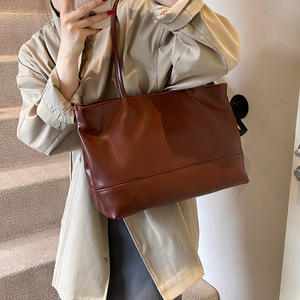 Sac fourre-tout simple marron, design grande capacité, sac à main mode femme - Product Image 2