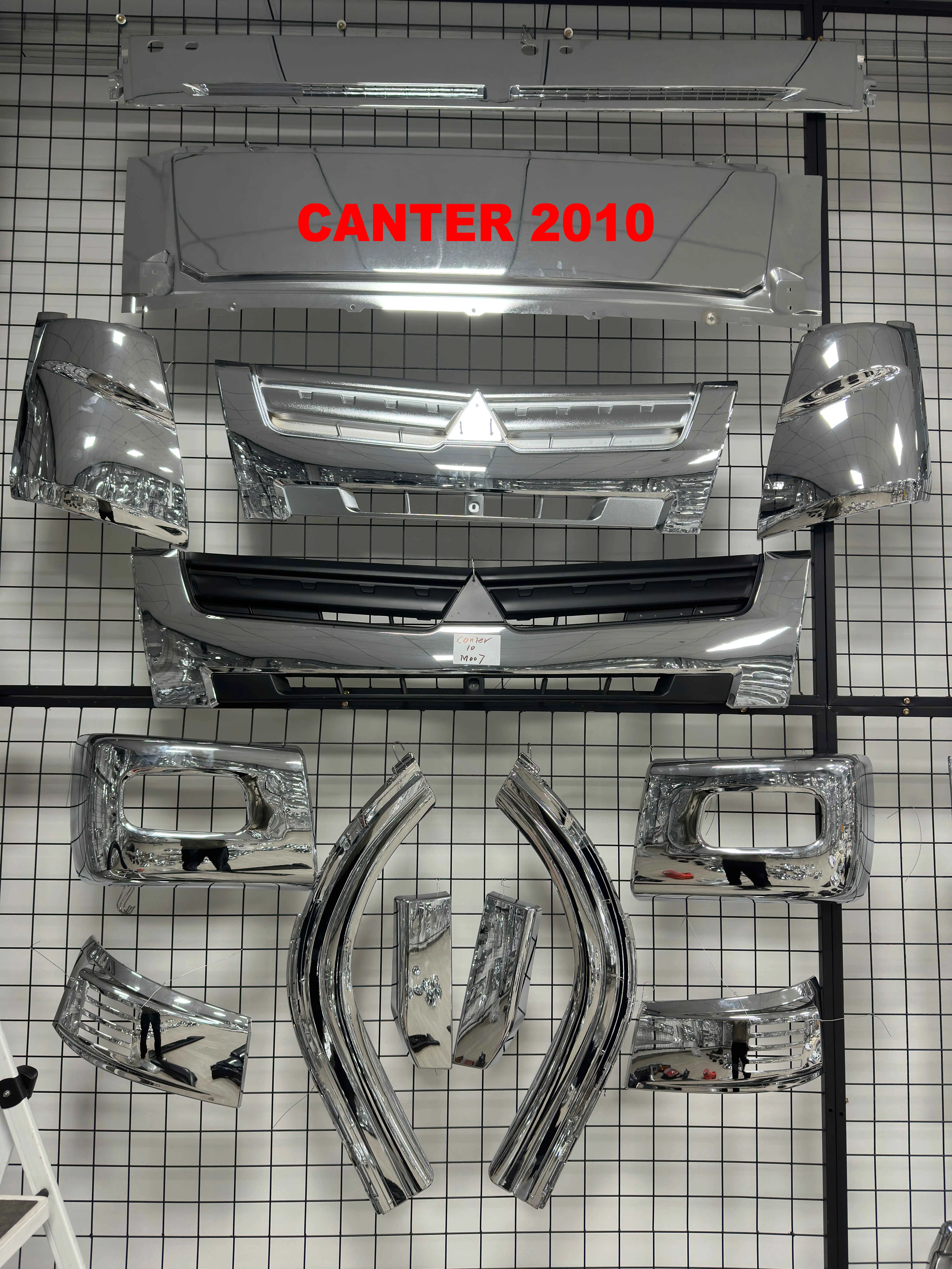 Mitsubishi Fuso Spare Parts Canter Whole Vehicle Plastic Covering Truck Body Accessories Parts for Mitsubishi canter 2010