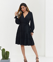 En stock confortable été femmes col en V robes mi-longues à volants manches longues cocktail tenue décontractée vin