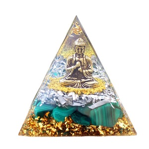 พระพุทธรูปนั่งทรงพีระมิดเรซิ่นคริสตัลอีพ็อกซี่ประดับตกแต่งบ้านด้วยมาลาไคต์ งานฝีมือเรซิ่นสำหรับตั้งโต๊ะ - Product Image 5