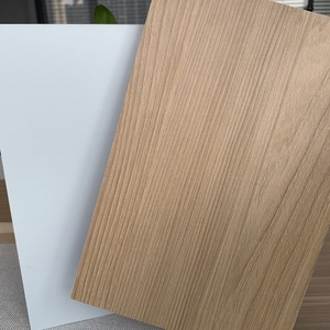 <span class=keywords><strong>Tablero</strong></span> de <span class=keywords><strong>MDF</strong></span> recubierto de melamina personalizado del fabricante de China Muestras gratuitas disponibles para muebles de cocina de hotel de interior E1 E2 - Product Image 1