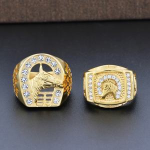 Offre Spéciale – Bague Chevalière Homme Plaqué Or 18K, Élégante en Acier Inoxydable avec Tête de Cheval et Diamant, Bijou Quotidien pour Équitation et Fêtes - Product Image 1