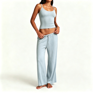 Set Pigiama da Donna in Modal Lenzing, Abbigliamento da Notte Traspirante, Completo con Canotta - Product Image 4