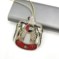 PH177 Nouveauté : Pendentif Aigle Fait Main avec Strass et Patch Drapeau des Émirats Arabes Unis – Ornement Suspendu pour Sacs et Voitures