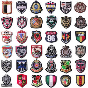 Parche de bordado de escudo de insignia de corona personalizado para uniformes <span class=keywords><strong>escolares</strong></span> | Parche de tela de hierro de moda - Product Image 2