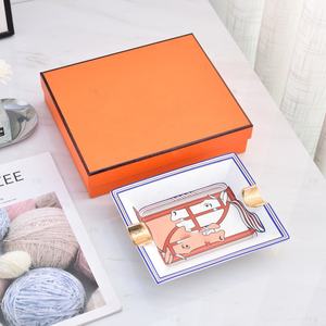 Cenicero de Cerámica Cuadrado de Lujo Estilo Europeo - Product Image 3