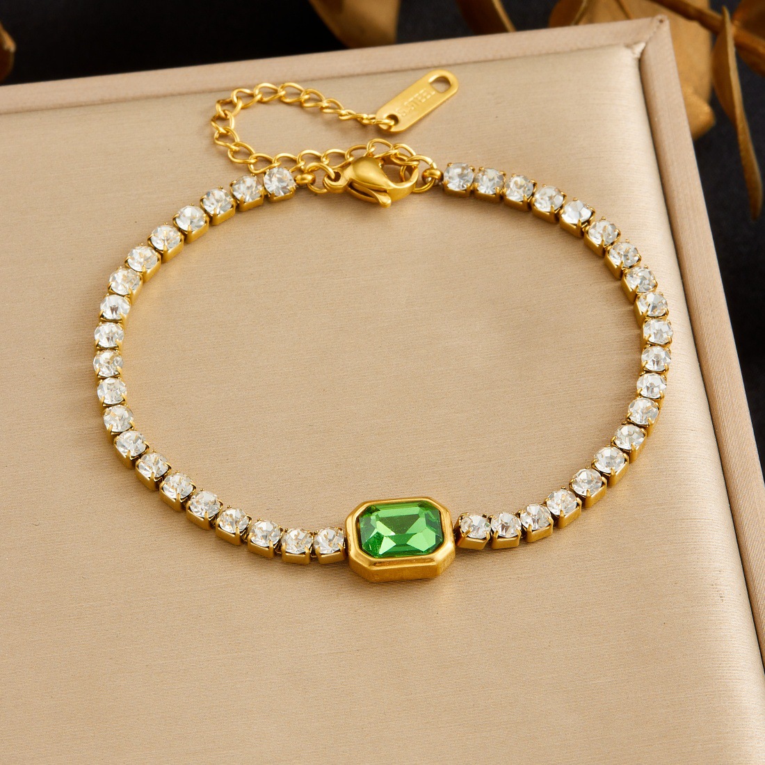 b2510157 green