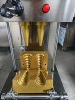 Machine automatique pour faire des coupes à gaufres, des cornets de glace et des cornets à café, machine commerciale pour cornets de glace