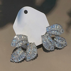 Gioielli alla Moda con Design a Foglia e Pietre Scintillanti per Donna, Uso Quotidiano, Idea Regalo - Product Image 1