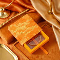 Boîte à bijoux coulissante de luxe en brocart de style chinois personnalisé, avec logo imprimé quadricolore, en carton imperméable et tissu de soie, petite taille