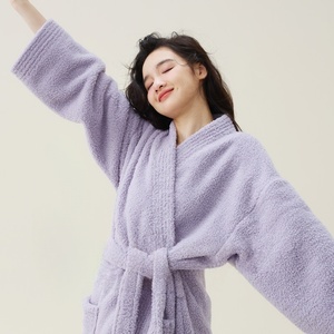 SMOOTH Nuovo Accappatoio Autunno Inverno in Pile Corallo e Velluto, <span class=keywords><strong>Pigiama</strong></span> Unisex Extra Lungo e Spesso per Coppie - Product Image 4