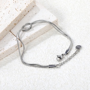 Pulseras de Cadena de Acero Inoxidable Minimalistas Personalizables, Pulseras de Joyería de Amistad con Nudo de Amor para Parejas, Regalos para Mujeres - Product Image 3