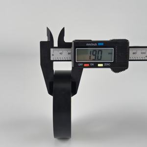 Ruban isolant ignifuge en caoutchouc adhésif flexible noir en PVC fabriqué en Chine pour faisceaux de câbles ROHS/ISO9001/ - Product Image 4