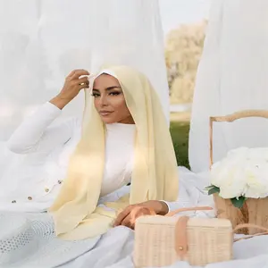 Sciarpa lunga Hijab musulmana stampata personalizzata in Chiffon spesso tinta unita in Georgette di raso stropicciato di alta qualità di colore puro al 2024