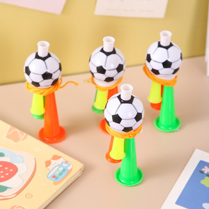 Corneta de Fútbol de Plástico con Diseño de Balón, Sonido Único, para Partidos Deportivos y Equipamiento de Animación - Product Image 3