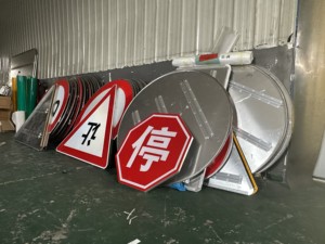 Fábrica al por mayor precio competitivo construcción adelante <span class=keywords><strong>señal</strong></span> de aluminio reflectante <span class=keywords><strong>señal</strong></span> de advertencia de tráfico para zonas de trabajo en carretera - Product Image 3