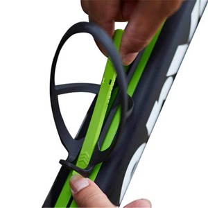 Cage à bouteille d'eau <span class=keywords><strong>ultra</strong></span>-légère en fibre de carbone, matériau composite en nylon avec levier de pneu - Product Image 3