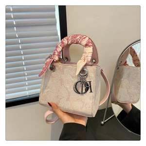 Nuevo Bolso Cuadrado Pequeño de PU, Moderno y Portátil, de Alta Calidad, Bolso Cruzado de Verano para Mujer con Correa de Mano - Product Image 3