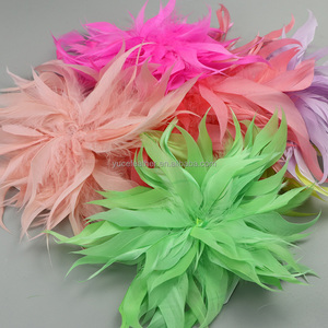 Corsage de fête à plumes – Conception détachable – Plumes d'oie teintées pour l'artisanat – Vente en gros en vrac pour la décoration de mariages <span class=keywords><strong>et</strong></span> de bals de promo - Product Image 1