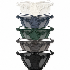Slip Donna 2026 Nuovo Design Lusso Vita Bassa in Raso con Applicazione Margherita e Anello in Rete Trasparente per Uso Quotidiano <span class=keywords><strong>Chic</strong></span> - Product Image 1
