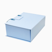 Petite boîte d'expédition en carton bleu pour bijoux, logo personnalisé, matériaux recyclés, pelliculage mat, fermeture magnétique de luxe, éponge