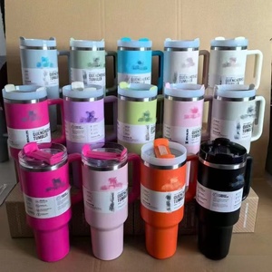 <span class=keywords><strong>Taza</strong></span> de Viaje <span class=keywords><strong>Stanley</strong></span> de 40 oz, Color Sólido Clásico, Aislamiento Térmico de 24 Horas, Aislamiento al Vacío de Acero Inoxidable, Incluye Pajita y Asa - Product Image 4