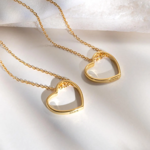 Collier avec pendentif en forme de cœur plaqué or 18 carats en acier inoxydable avec message caché, un cadeau pour exprimer l'amour - Product Image 1