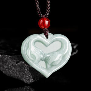 Colgante de Jadeíta Natural con Diseño de Manos Entrelazadas, Joyería para Mujer, Diseño Original, Estilo Chino, Regalo con Certificado de Tasación HJ93 - Product Image 2