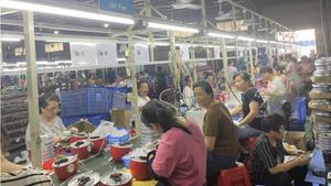กาต้มน้ำไฟฟ้าแก้วบอโรซิลิเกตสูง 1.7 ลิตร พร้อมไฟ LED แสดงสถานะ และระบบปิดอัตโนมัติ - Product Image 5