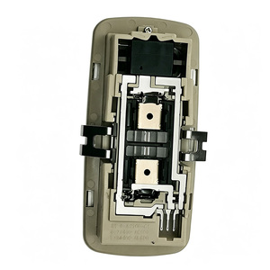 Lampe de lecture de plafond arrière OEM pour <span class=keywords><strong>Nissan</strong></span> <span class=keywords><strong>Qashqai</strong></span> J11 2014-2020, gauche et droite, ensemble de lampe de toit intérieure de voiture - Product Image 4