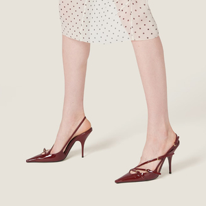 Zapatos de tacón alto para mujer con diseño de patente, múltiples tiras, anillo dorado, estilo stiletto, slingback, punta cuadrada y empeine abierto, venta al por mayor OEM - Product Image 5