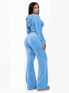 Ensemble de survêtement décontracté pour femme en velours, deux pièces : sweat à capuche court zippé et pantalon évasé taille haute à cordon de serrage - Product Image 3