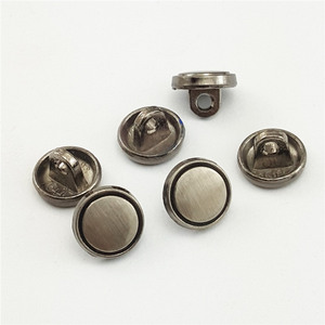 Écologique de <span class=keywords><strong>Haute</strong></span> qualité Ronde Délicate Main <span class=keywords><strong>Couture</strong></span> Bouton En Métal pour les Costumes - Product Image 3