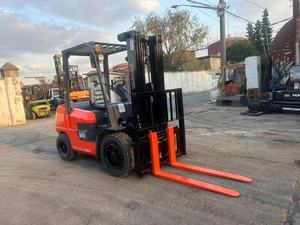 รถยกมือสอง Toyota Toyota เครื่อง3ton มือสองสภาพดีรถยกมือสองจากญี่ปุ่น3ton