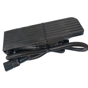 Acelerador de Pedal para Montacargas Eléctrico Zhongli CPD30FT8, Pieza Original DQ0004367 - Product Image 1