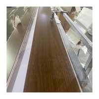 Panel de Techo de PVC Moderno de Alta Calidad, Resistente al Humo y a la Humedad, con Diseño de Ranuras para Decoración de Interiores