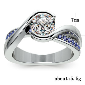 Anello da Donna con Linee Intrecciate e Zirconia Cubica, Gioiello di Moda a Doppio Strato - Product Image 5
