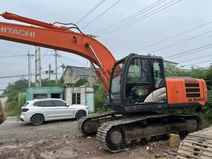 Excavatrice sur pneus Hitachi ZX200-5G d'occasion, 20 tonnes, composants principaux du moteur, modèle 2023, 95% neuf, faible nombre d'heures, prix bas, vente - Product Image 2