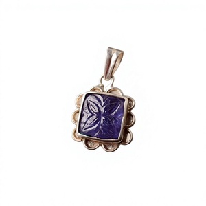 Pendentif de fiançailles vintage en argent sterling sculpté à la main avec tanzanite, bijou élégant et remarquable, cadeau d'anniversaire pour elle - Product Image 1