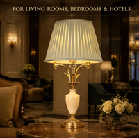 Lampe de table, lampe de chevet, lampe de nuit, en laiton, avec abat-jour en tissu plissé et base en marbre, style classique pour chambre à coucher, tête de lit, coiffeuse