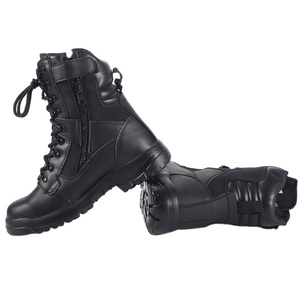 Bottes tactiques noires TSB0115 avec talon rembourré et col supérieur pour un confort optimal - Product Image 1