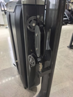 Machine à muscler la poitrine à bras droit en acier – Robuste, multifonctionnelle, avec sélection de charge universelle