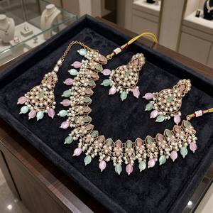 Collier ras du cou plaqué argent de haute qualité avec perles de cristal multicouches vert menthe émeraude et clous en zircon cubique pour soirée - Product Image 3