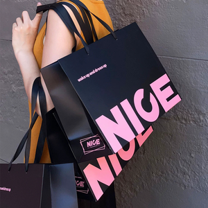 Bolsa de Papel Personalizada con Diseño a Medida y Logotipo Estampado en Foil para Tiendas de Ropa, Bolsas de Regalo, Bolsas de Arte, Venta al Por Mayor - Product Image 3