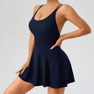 Robe de sport de tennis pour femmes, douce, extensible, à séchage rapide, confortable, sans couture, avec short intégré - Product Image 5