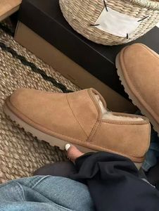 Botas de nieve de lana para hombre, originales de diseñador, cálidas y de alta calidad, con plataforma, impermeables, de cuero y goma. - Product Image 1