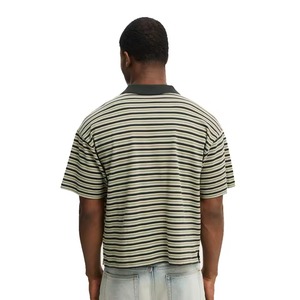 Polo de manga corta a rayas para hombre de calidad premium, corte regular, diseño casual de punto, con botones al frente. - Product Image 2